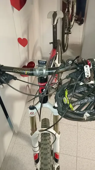 Bicicleta Scott de alta gama