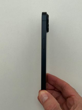 iPhone 14 Negro/Morado