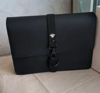 Pochette Dior Nera con Ape