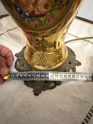 Lampada da tavolo classica in porcellana e vetro