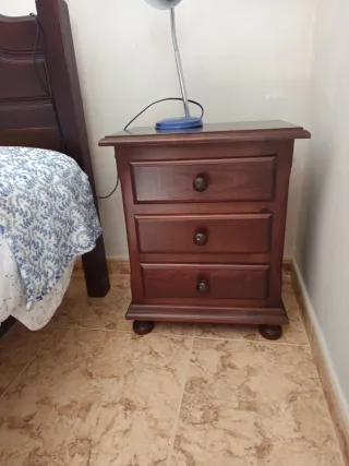 Armario juvenil madera oscuro