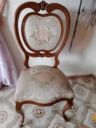 2 Sillones y 1 Silla Madera Tapizada