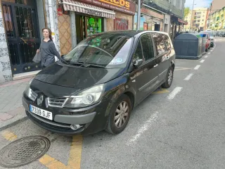 Renault Grand Scenic 2008 "pegatina C"