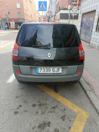 Renault Grand Scenic 2008 "pegatina C"