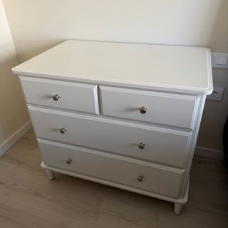 Cómoda blanca IKEA (4 cajones)