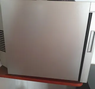 Vinoteca 6 botellas Saivod poco usada