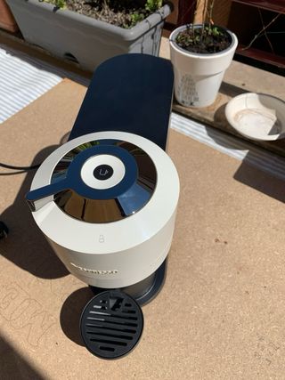Vendo ó Cambio Cafetera Nespresso Vertuo Blanca
