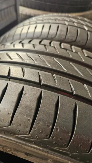 Neumáticos 235 55 17 Continental seminuevos