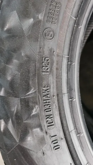 Neumáticos 235 55 17 Continental seminuevos