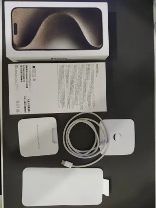 iPhone 15 Pro Max titanio