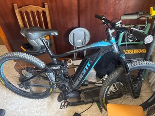 Bicicleta Eléctrica Giant Full-Suspension