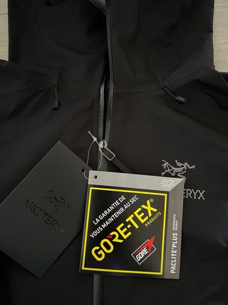 Chaqueta Arc’teryx Beta LT Jacket Gore-Tex Negra