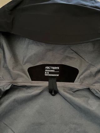 Chaqueta Arc’teryx Beta LT Jacket Gore-Tex Negra