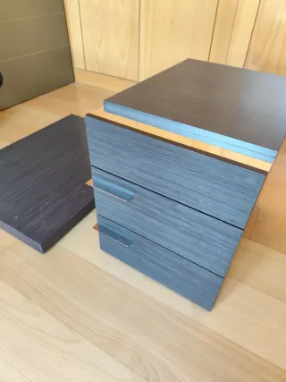 Cajonera de noche con base