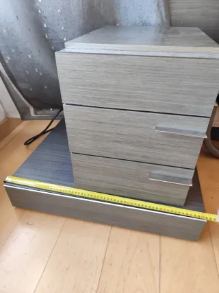 Cajonera de noche con base