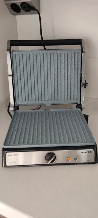 Parrilla Cecotec 2400W