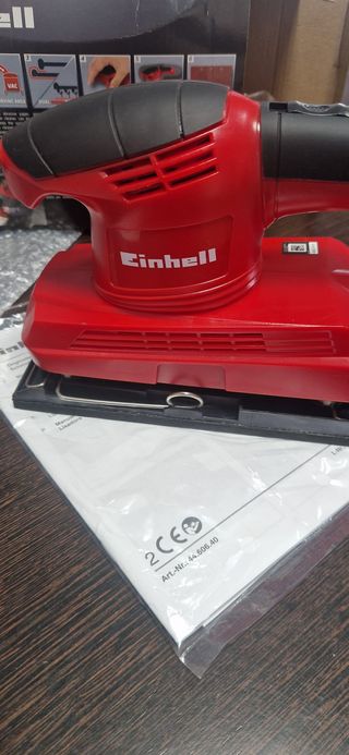 Lijadora orbital Einhell compacta.