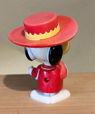 Miniatura Snoopy con chitarra e cappello