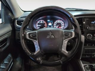 Mitsubishi L200 220 DI-D Doble Cabina M-Pro 110 kW (150 CV)