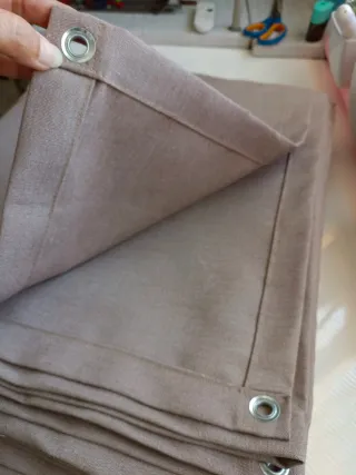 Lona de toldo con anillas