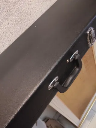 Estuche funda Rígida para Bajo Eléctrico GEWA
