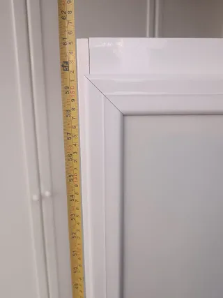 Mueble blanco de aluminio cerrado 6 lados