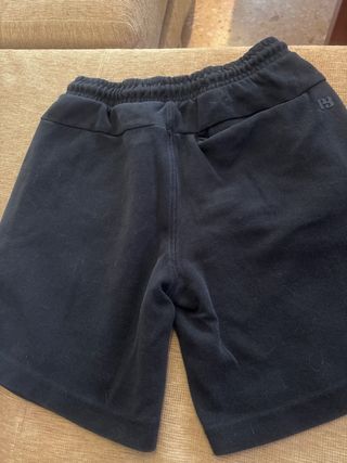 Bermuda Pull&Bear negra chico