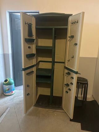 Armario exterior de jardín de plástico