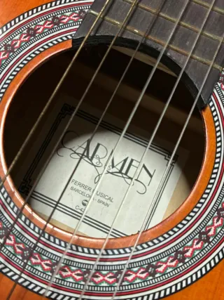Guitarra Clásica Marrón Modelo Carmen C425
