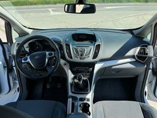 Ford Grand C-MAX 2011