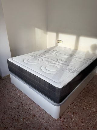 Canapé y colchon de 150x190 en oferta