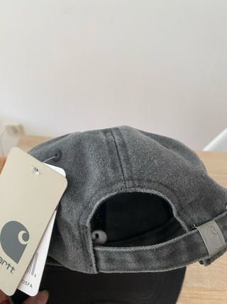 Gorra Carhartt Azul con parche marrón