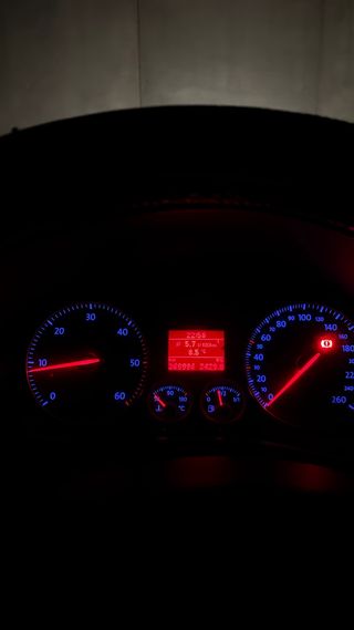 Volkswagen Golf 2.0 TDI 140cv