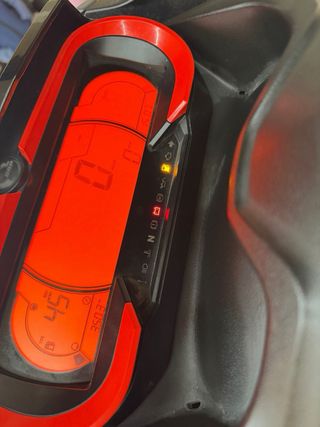 Moto acuática Sea-Doo Verde y Negra