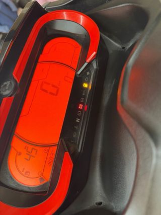 Moto acuática Sea-Doo Verde y Negra