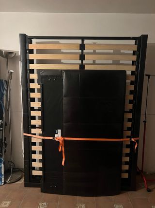 Canapé de piel marrón y madera 150x200
