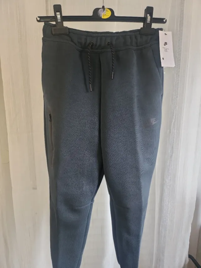 Joggers Nike Sportswear tech Fleece Niños Nuevos