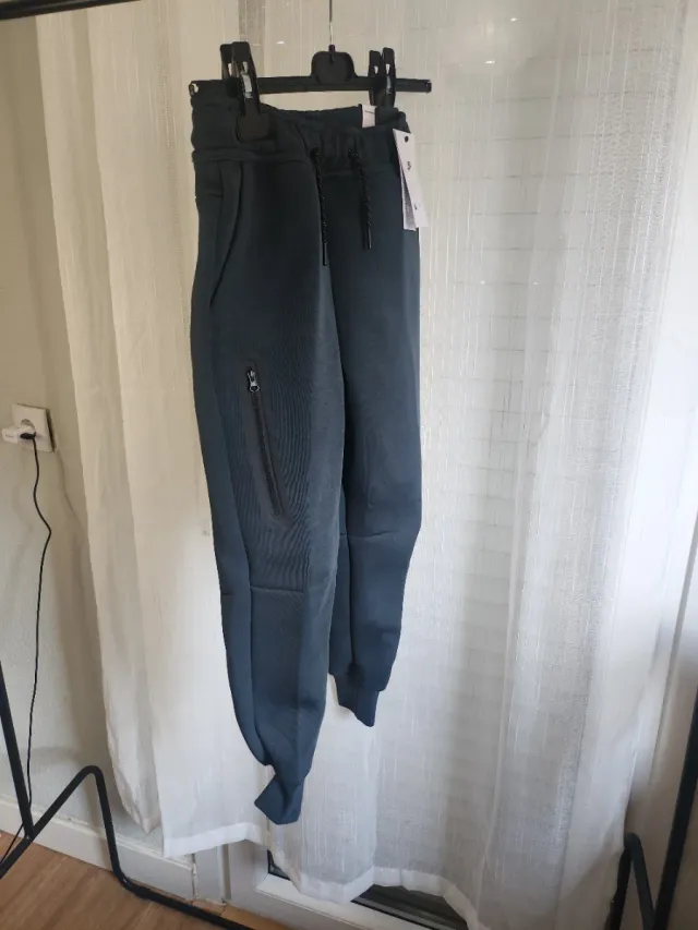 Joggers Nike Sportswear tech Fleece Niños Nuevos