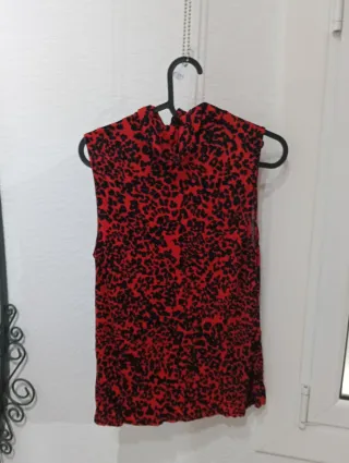 Camiseta sin mangas con estampado animal print