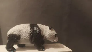 Oso panda de plástico duro