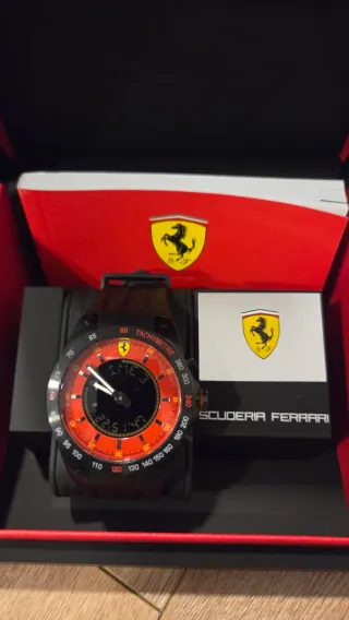 Reloj Ferrari ISA 9001-1300 Negro/Rojo