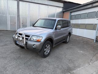 Mitsubishi Montero 2005