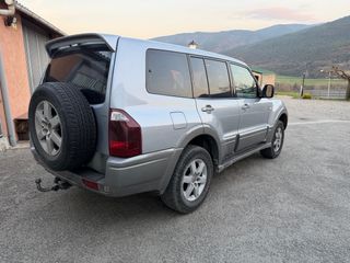 Mitsubishi Montero 2005