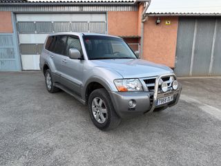 Mitsubishi Montero 2005
