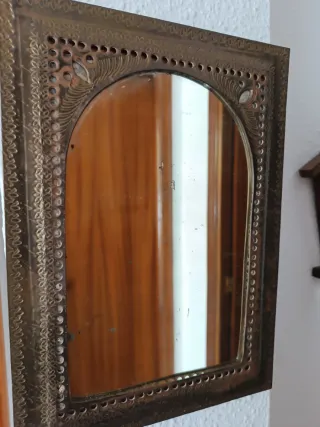 Espejo decorativo metal dorado