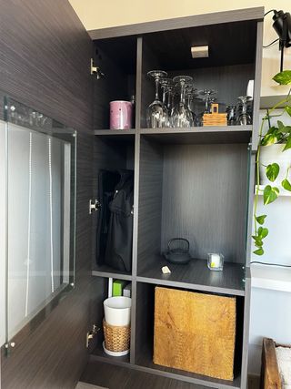 Mueble comedor madera y cristal