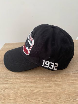 Lote de gorras negras