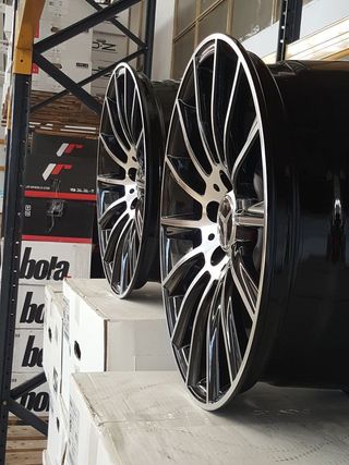 2+2 llantas 8.5x18 y 9.5x18 5x112 stilo mercedes