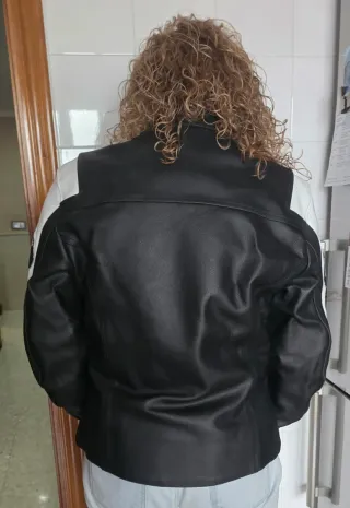 Chaqueta BMW Mujer Cuero Talla M Sin Estrenar