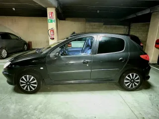 Peugeot 206 de 1.4 Gasolina año 2003